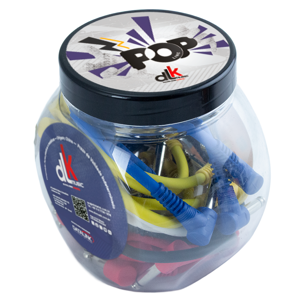 Pote transparente com cabos POP Line para pedais em cores variadas e conectores metálicos, organizado para exposição em loja.