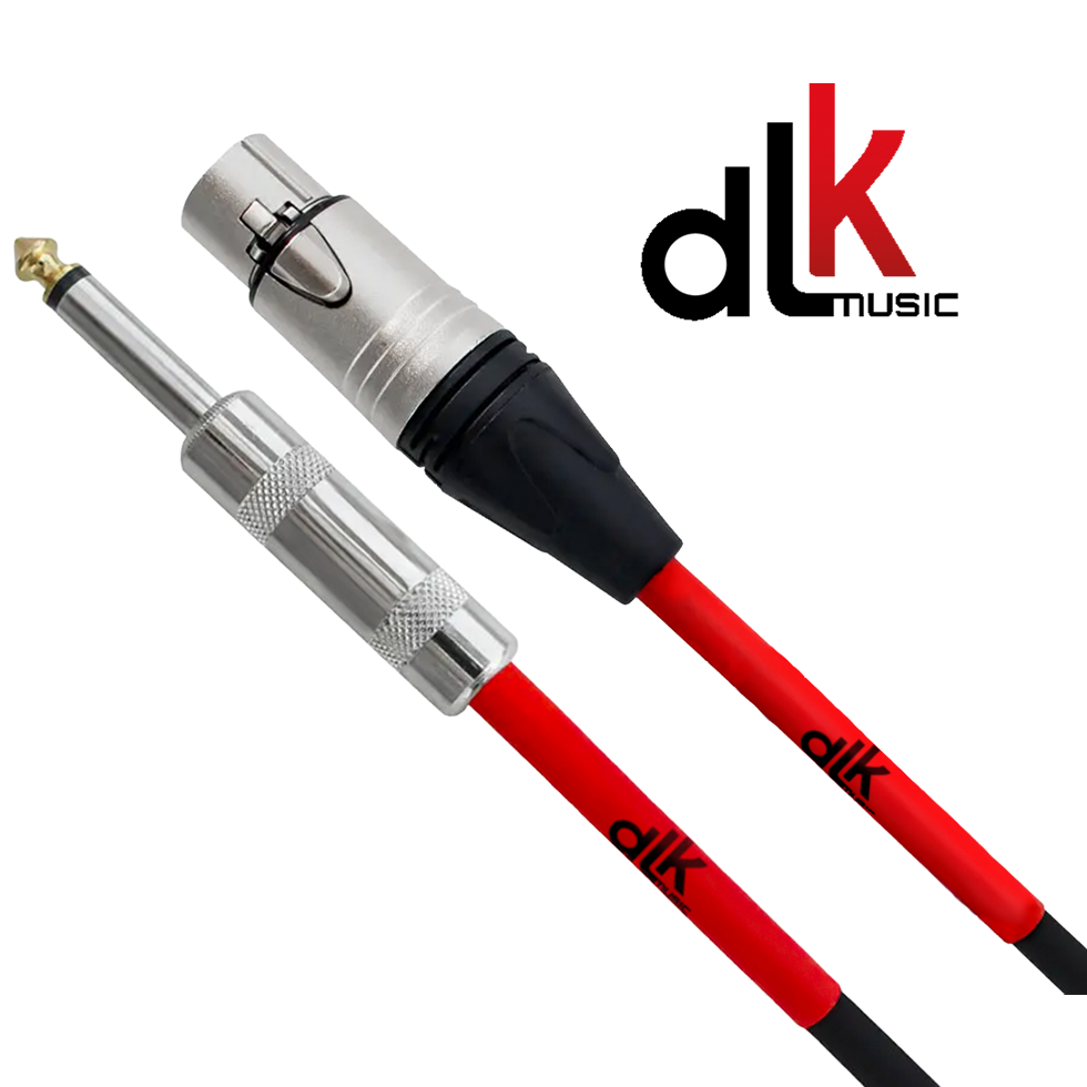 Cabo de áudio profissional preto com um conector P10 niquelado e um conector XLR fêmea, com acabamentos vermelhos.
